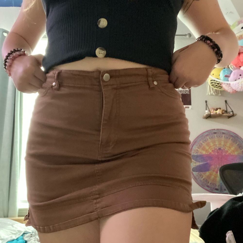 cute little y2k brown skirt
